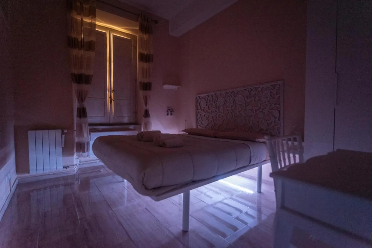 Two-Roomed Flat In The Heart Of Rome - Termini